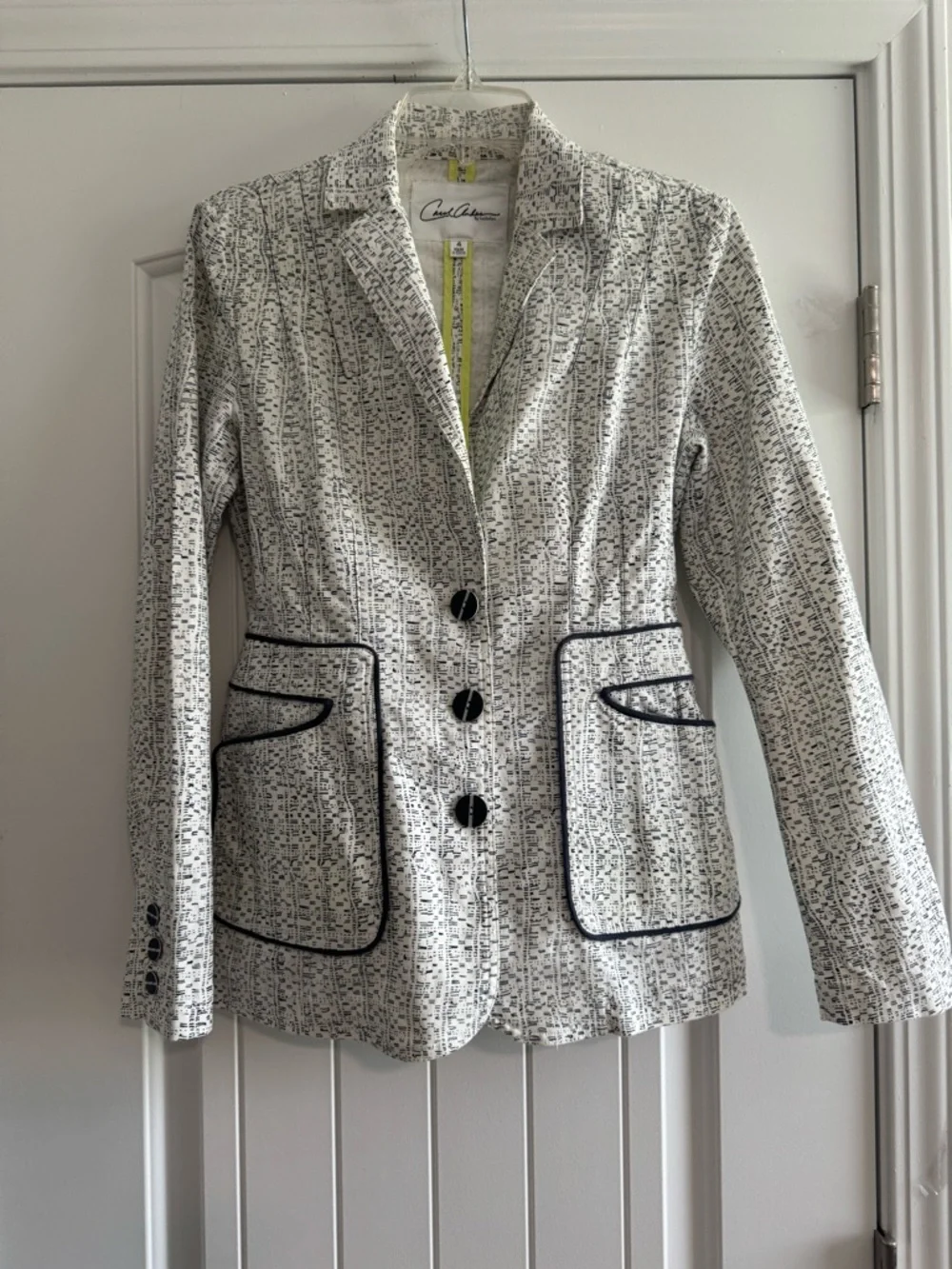 Tailored White Textured Blazer with Black Trim